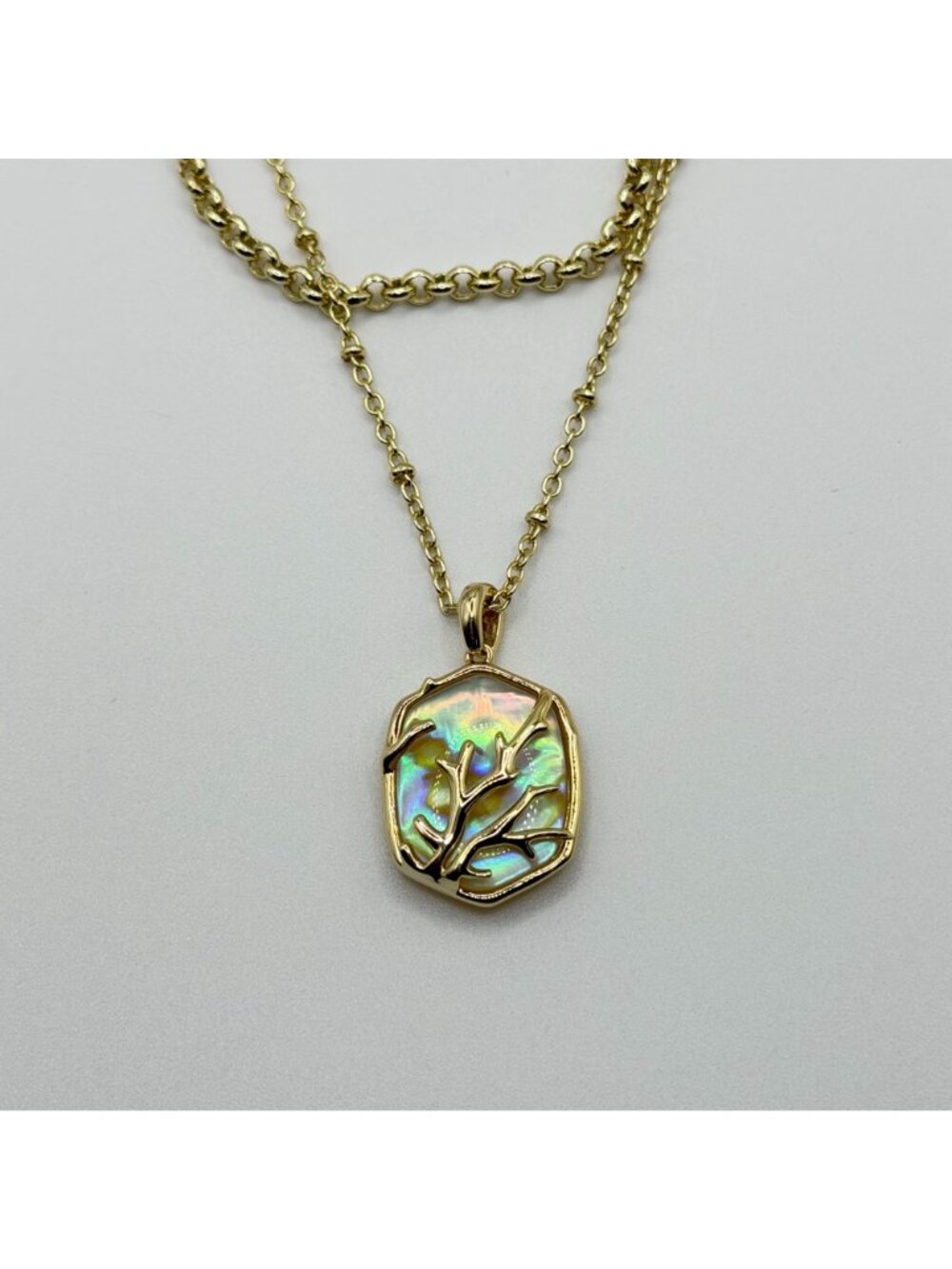 Kendra Scott Gold-Tone Necklace With Iridescent Pendant - Picture 3 of 8